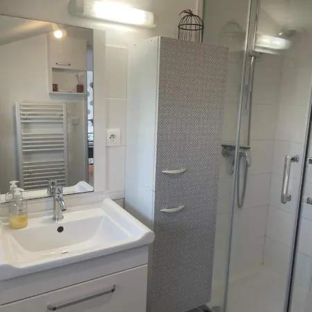 Escapade Poitevine - Maison Climatisée Avec 3 Ch - 4 Min Futuroscope Et Aquascope Appartamento *