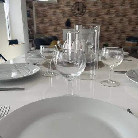 Escapade Poitevine - Maison Climatisee Avec 3 Ch - 4 Min Futuroscope Et Aquascope Apartment Chasseneuil-du-Poitou