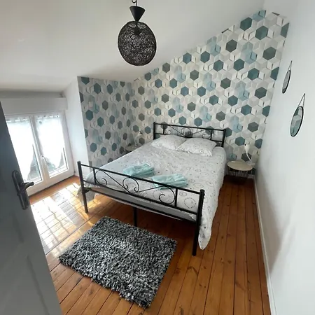 Apartment Escapade Poitevine - Maison Climatisee Avec 3 Ch - 4 Min Futuroscope Et Aquascope Chasseneuil-du-Poitou