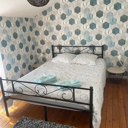 Escapade Poitevine - Maison Climatisee Avec 3 Ch - 4 Min Futuroscope Et Aquascope Апартаменты Чассенеуил-Ду-Поитоу