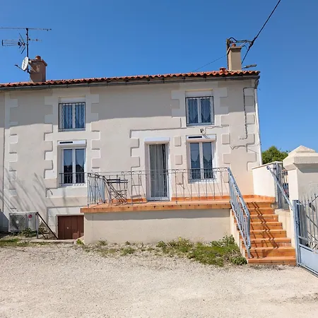 Escapade Poitevine - Maison Climatisee Avec 3 Ch - 4 Min Futuroscope Et Aquascope Apartment *