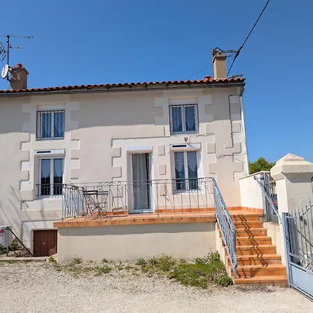 Escapade Poitevine - Maison Climatisee Avec 3 Ch - 4 Min Futuroscope Et Aquascope