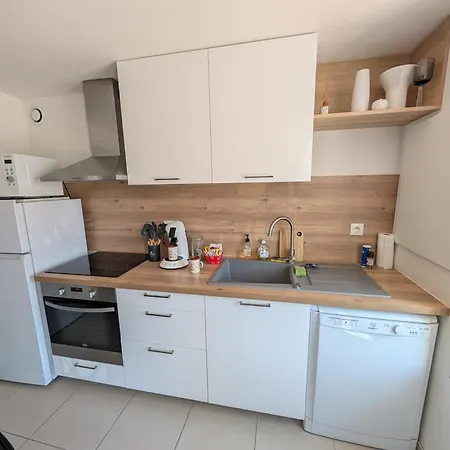 Apartment Escapade Poitevine - Maison Climatisee Avec 3 Ch - 4 Min Futuroscope Et Aquascope *
